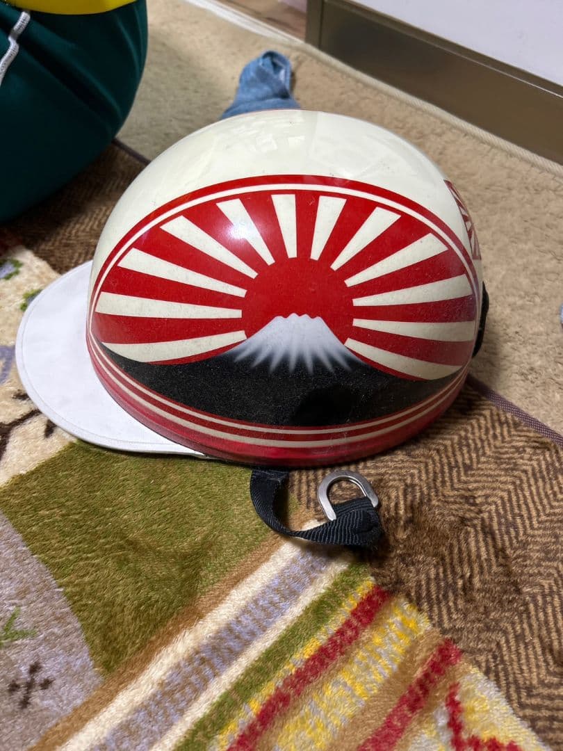 アイボリー日照コルク3つボタン