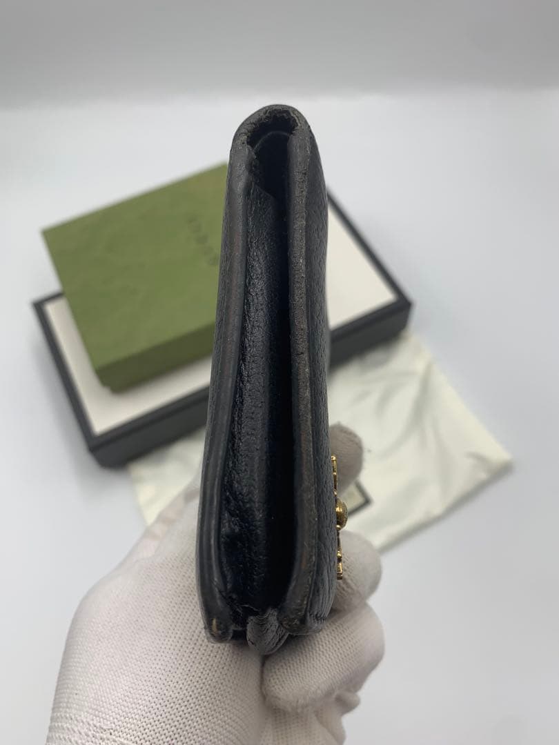 【美品】グッチ 二つ折り財布 アニマリエ ビー レザー P55