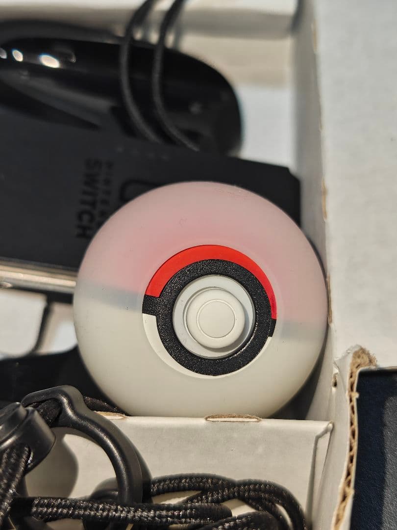 動作良好　switch 本体 ピカチュウ　モンスターボールplus