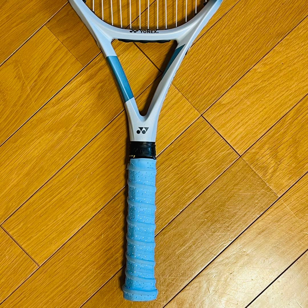 【極美品】YONEXヨネックス ASTREL100 アストレル 2023年モデル