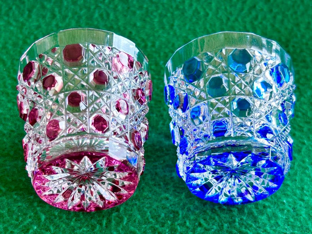 (新品未使用)HOYAクリスタル色被切子　グラス赤青 ペアセット木箱付き