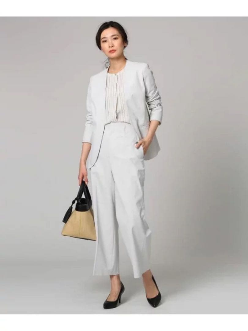 美品✨クリーニング済【UNTITLED】アンタイトル　大きいサイズ　パンツスーツ