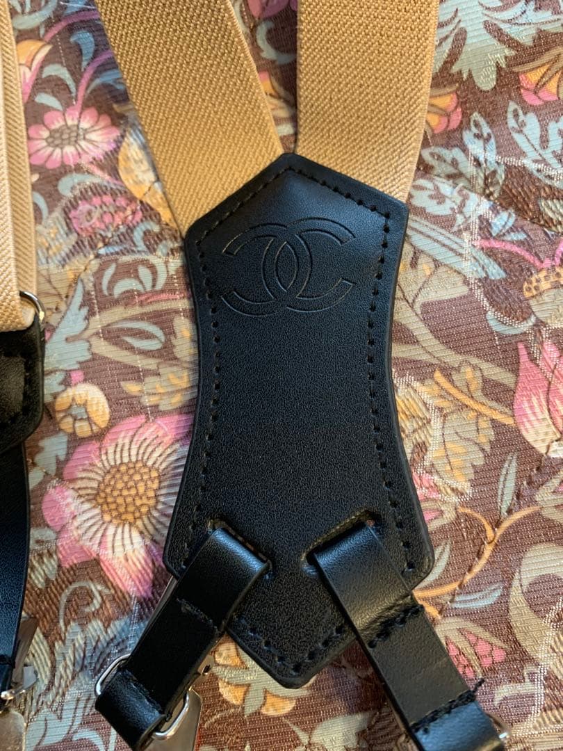 ◇ CHANEL ロゴ入りサスペンダー ベージュ ◇