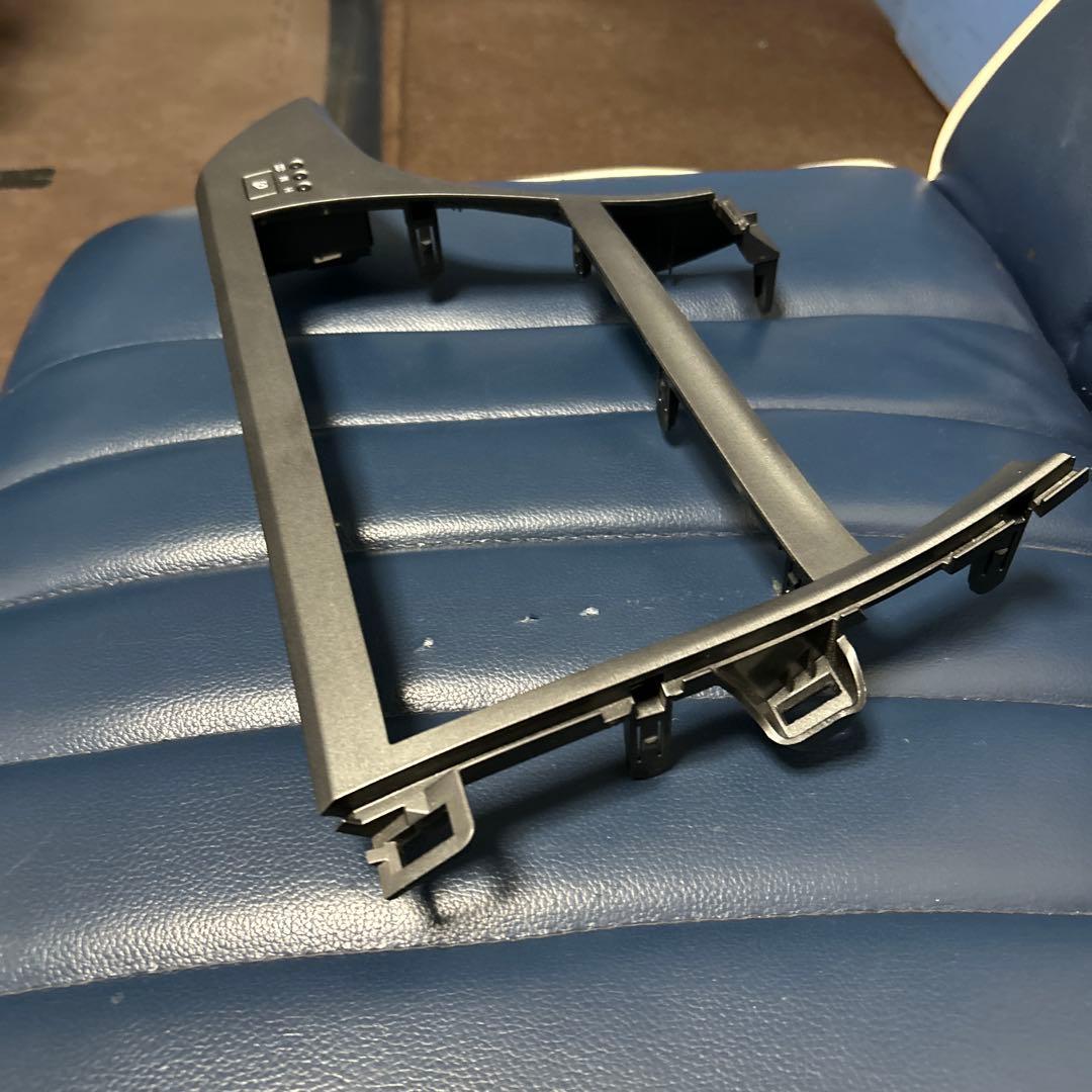 30プリウス(ZVW30)9インチ用ナビパネル