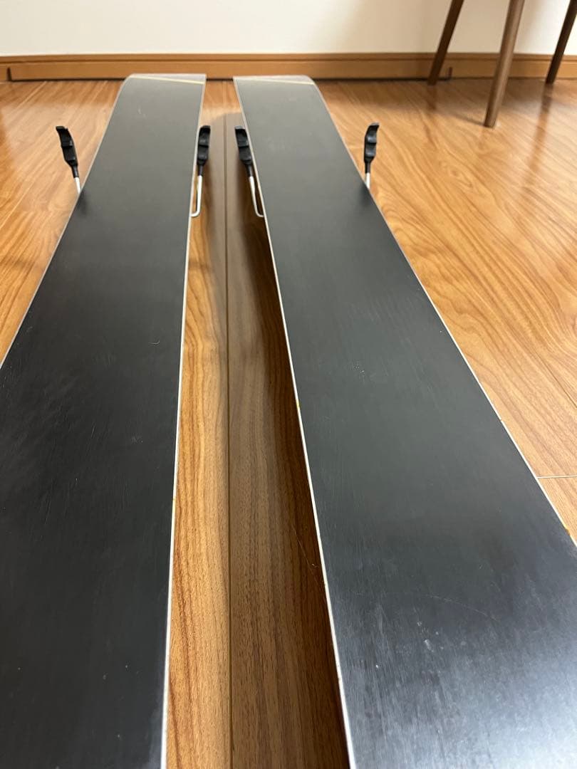 ARMADA ZERO スキー ビンディング付属