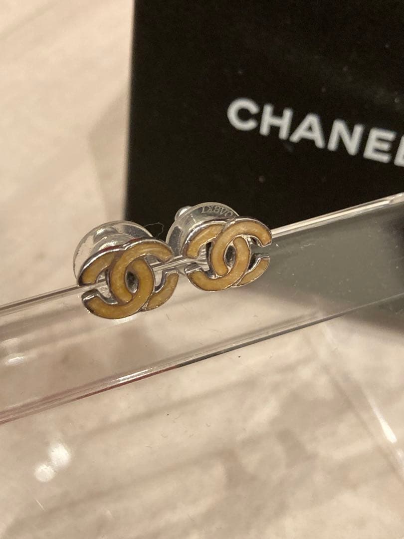 CHANELシャネル ピアス 00T 2000ココマーク 黄色