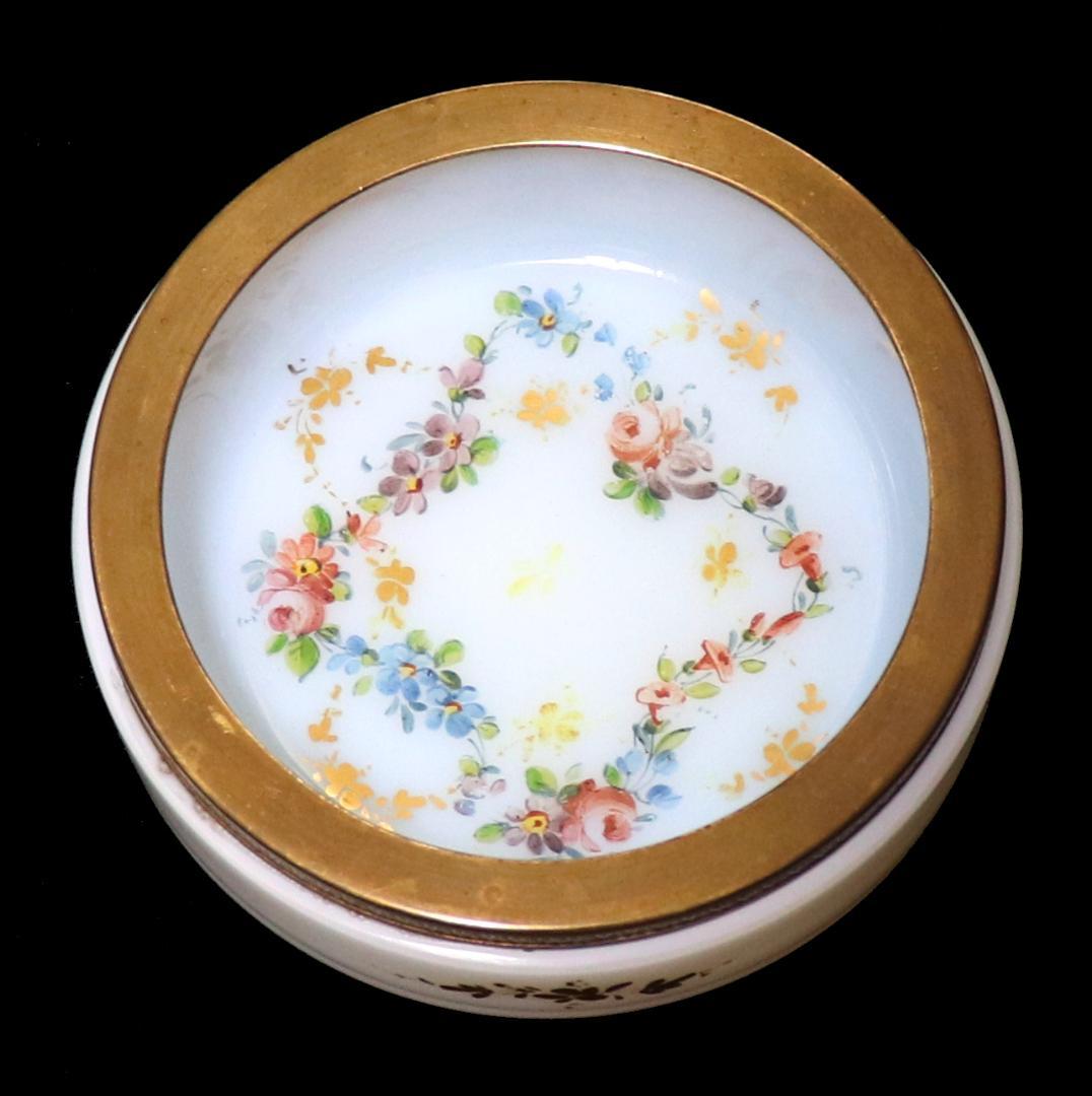 オールド・バカラ エナメル彩金彩薔薇文ブロンズ装飾オパーリンクリスタル製灰皿