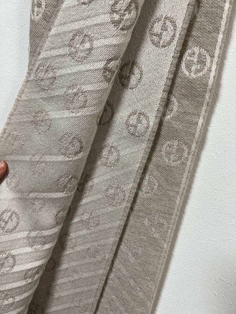 【値下げ】Giorgio Armani ロゴマフラー ベージュ
