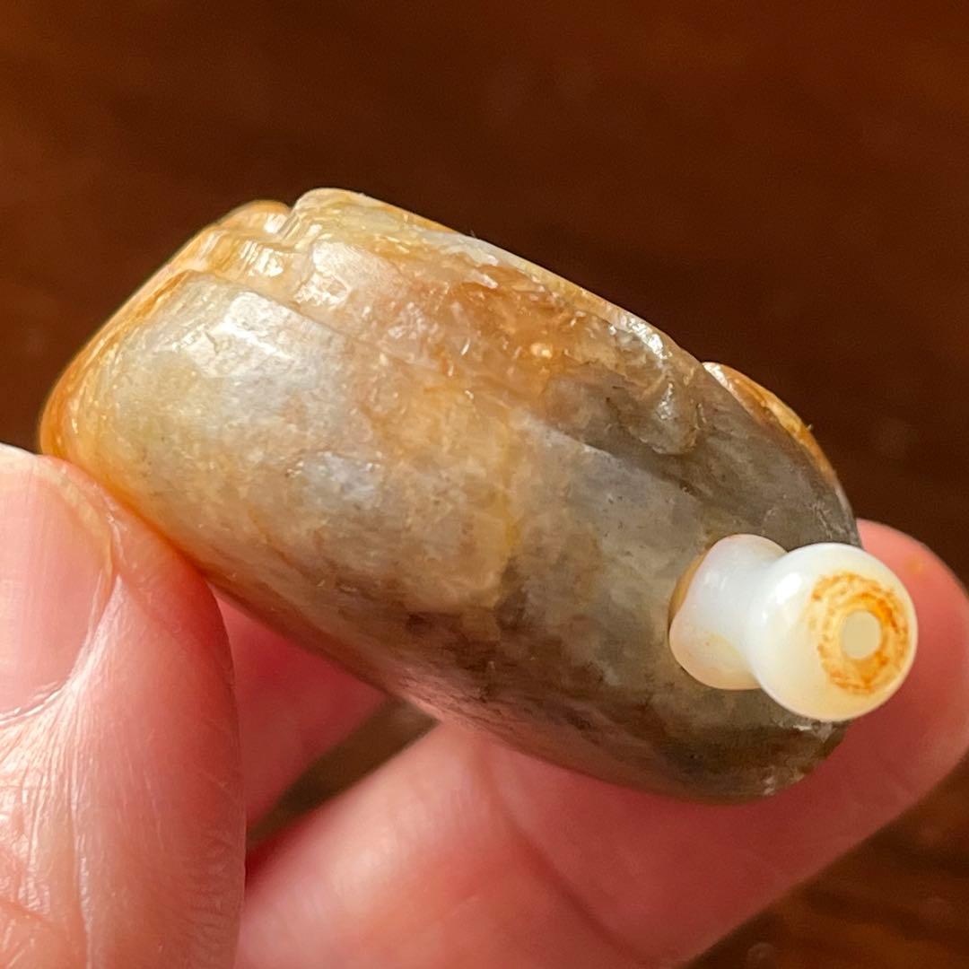 和田玉 黄玉 鼻煙壺 ペンダント 古玉 手彫り 虎 彫刻 軟玉 ネフライト