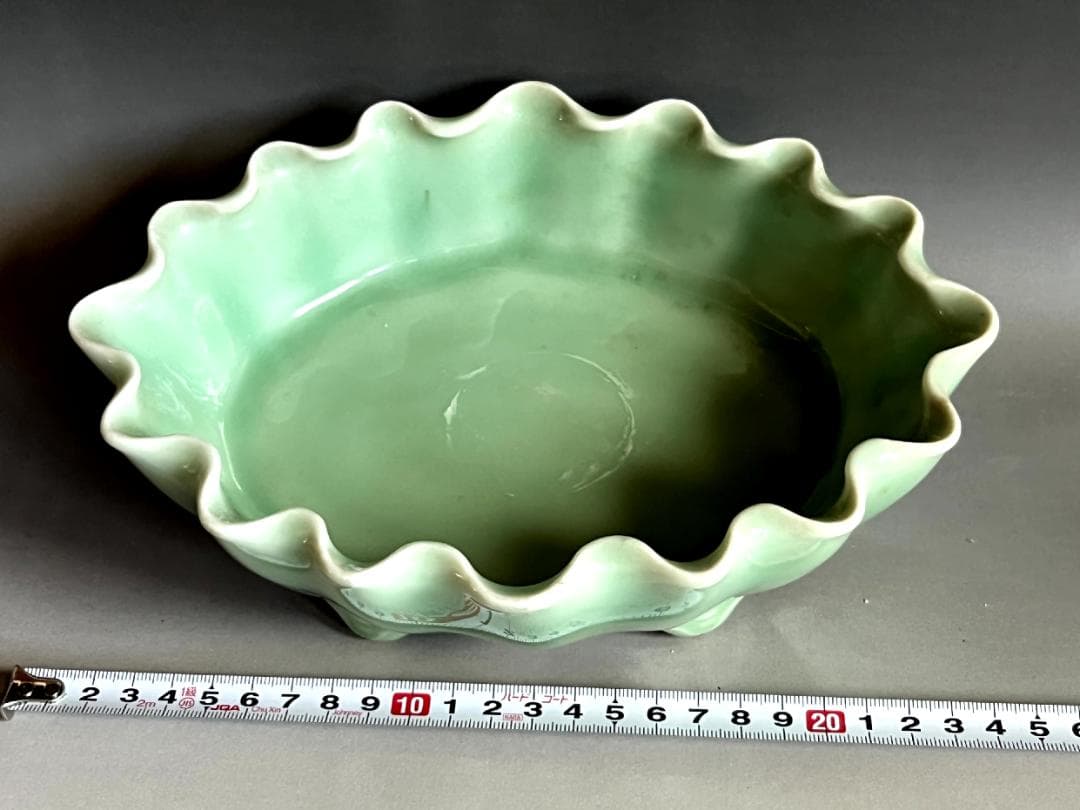 鉢■花びら型四つ足三田青磁古鉢 江戸期 あて皿 盛り皿 古青磁 中鉢 骨董品■