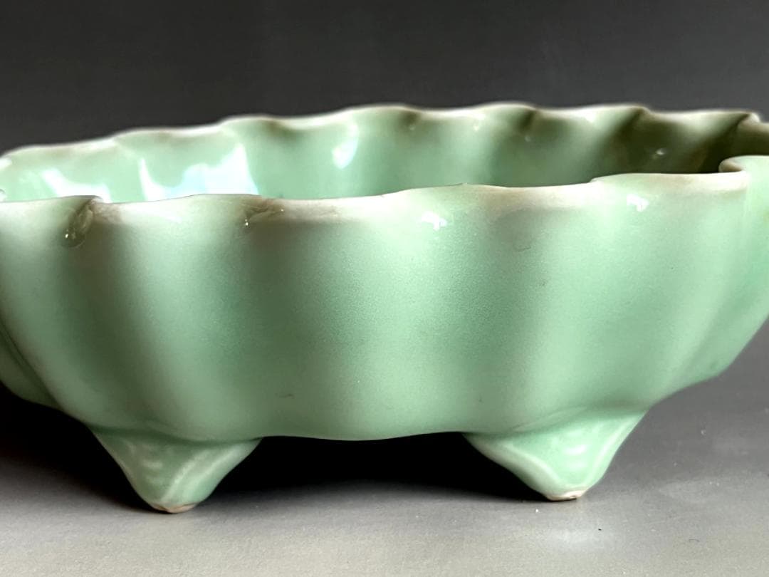 鉢■花びら型四つ足三田青磁古鉢 江戸期 あて皿 盛り皿 古青磁 中鉢 骨董品■