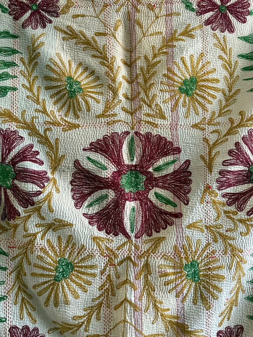 『最終価格』スザニ刺繍カンタキルト　スザニ刺繍　ヴィンテージ　インド　一点もの