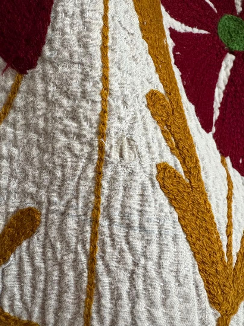 『最終価格』スザニ刺繍カンタキルト　スザニ刺繍　ヴィンテージ　インド　一点もの