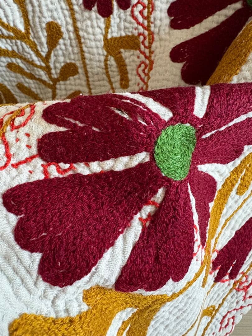 『最終価格』スザニ刺繍カンタキルト　スザニ刺繍　ヴィンテージ　インド　一点もの