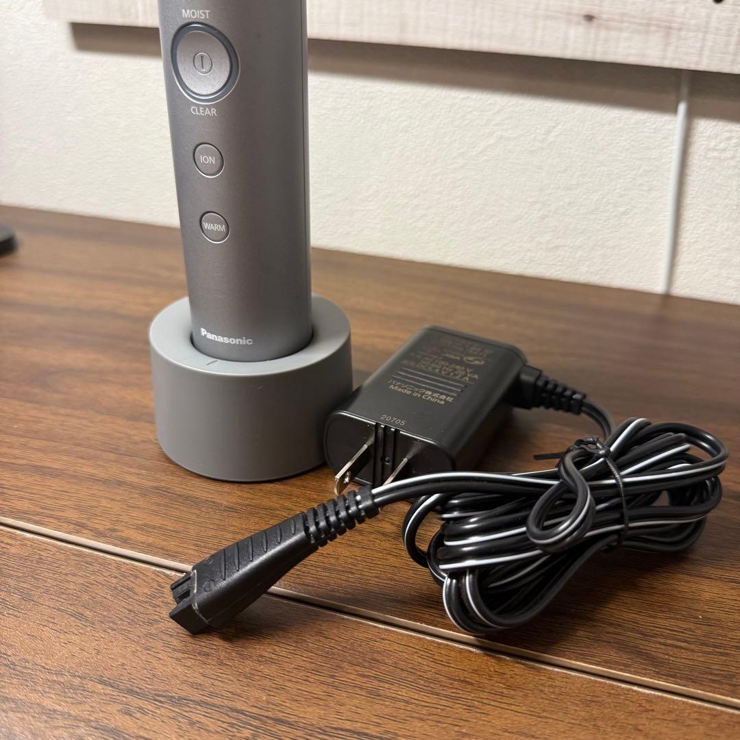 【美品】パナソニック スキンケアシェーバー ES-MT22-S ラムダッシュ