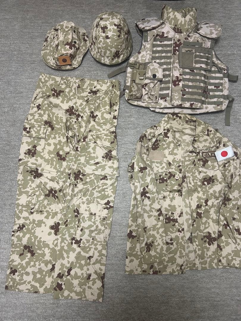 陸上自衛隊 ジブチ仕様 （ジャケット、ズボン、ベスト、帽子、ヘルメット）