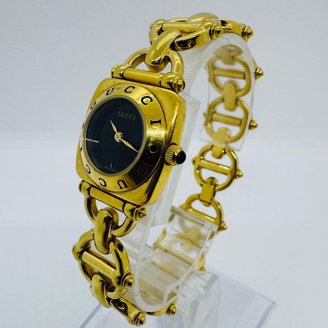 ✨GUCCI✨6400L✨黒文字盤✨ゴールド✨クオーツ✨腕時計✨箱・付属品付き✨