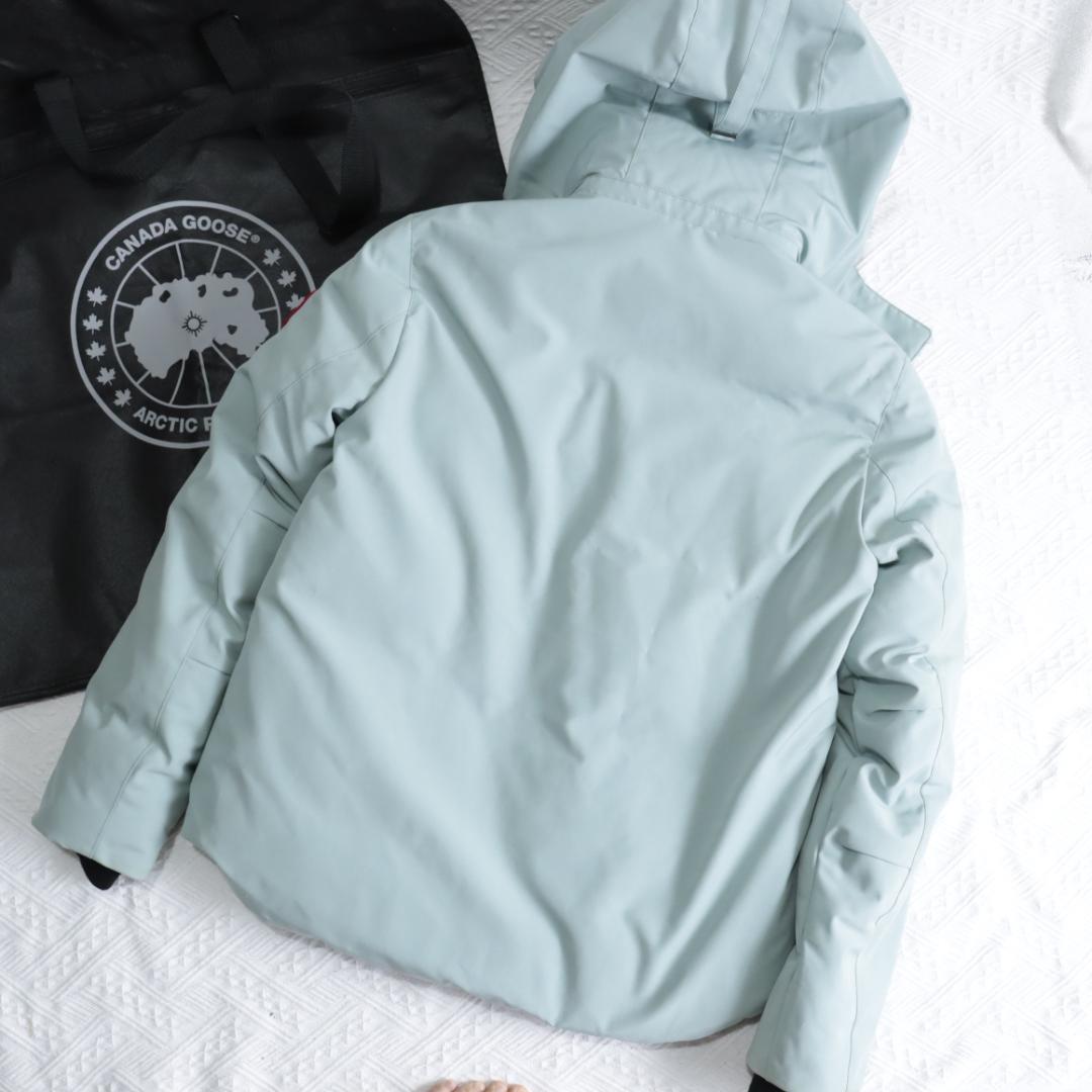 希少！カナダグース ダウンジャケット　ブレイクリーパーカ　ライトブルーサザビー