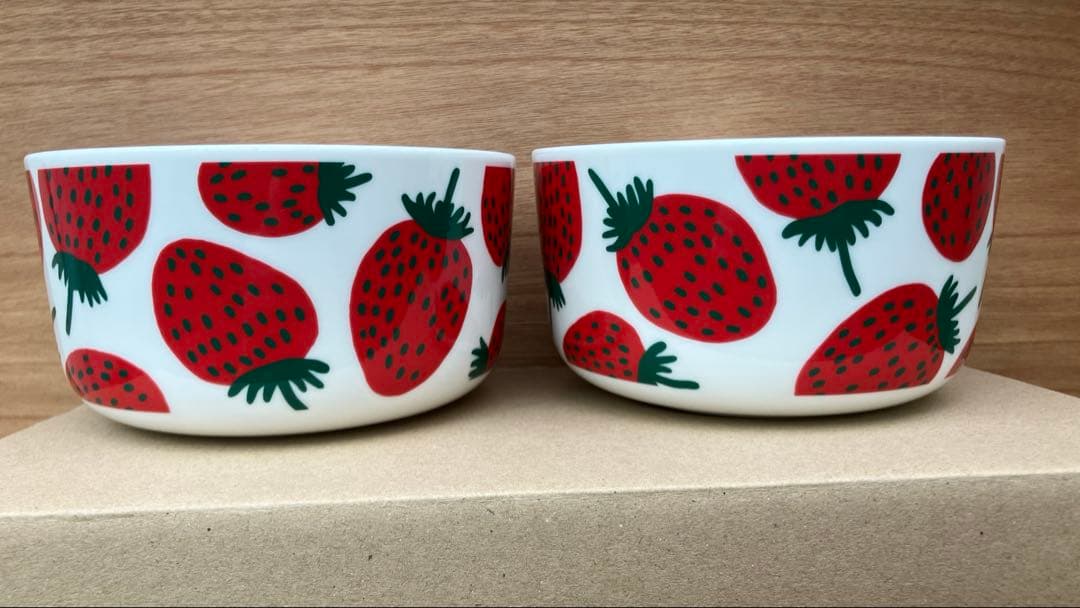 マリメッコ　マンシッカ　レッド　ボウル　2個セット