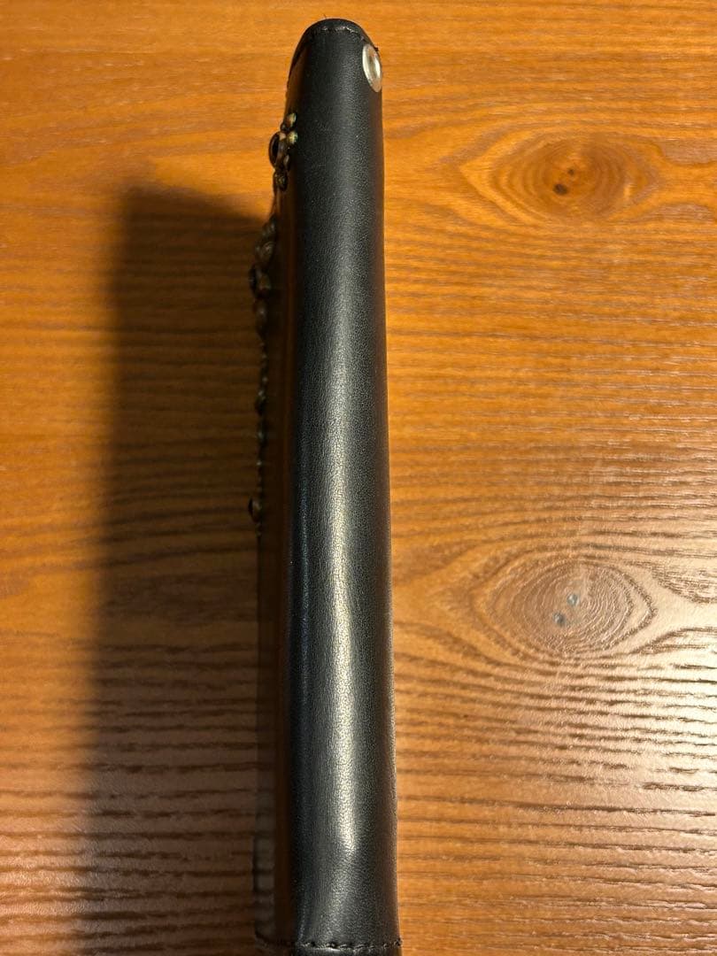 ミントコンディション★HTC★スタッズ長財布