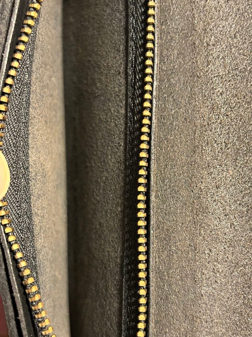 ミントコンディション★HTC★スタッズ長財布