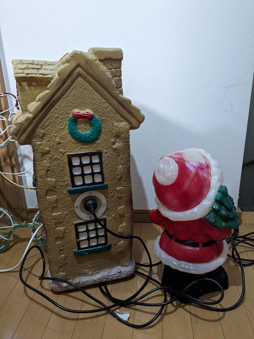 クリスマス　サンタ　イルミネーション　野外　教会　玄関先　店舗