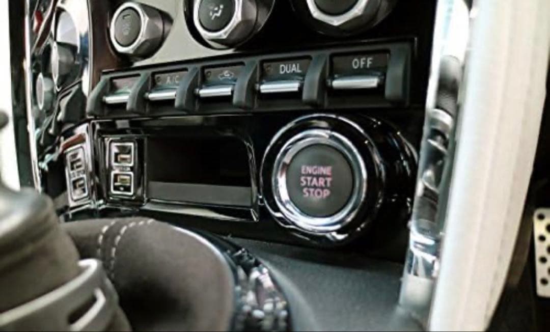 Grazio＆Co ピアノブラック スタートボタンカバー ＋ TOM'S USB