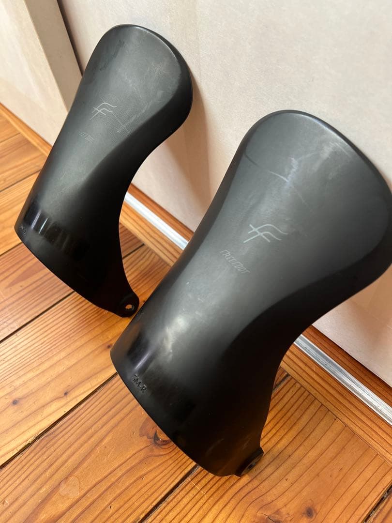 FLUX FFハイバック Mサイズ 左右1セット black