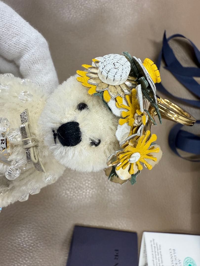 PRADA クマ型キーホルダー　1TO048