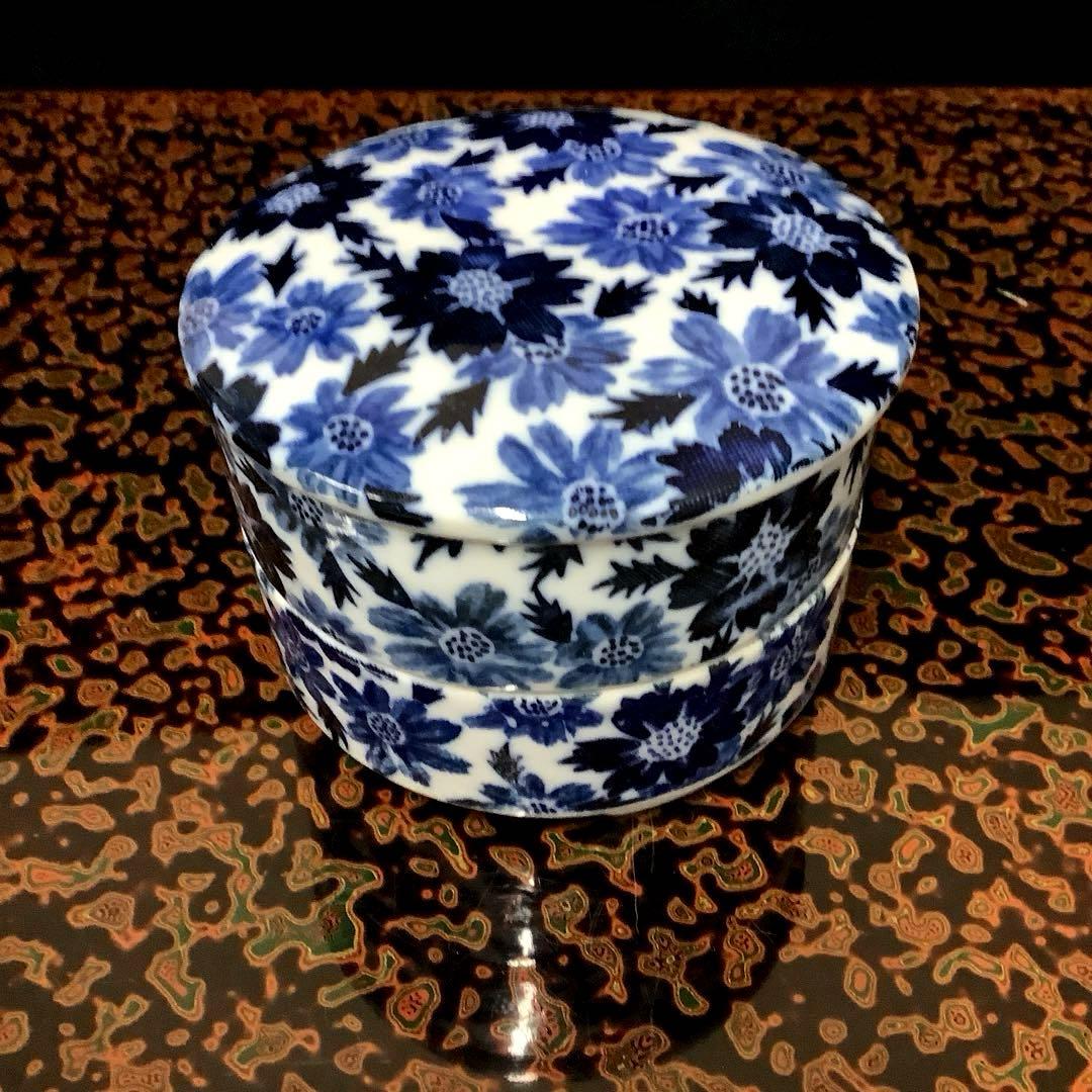 美濃焼　明泉窯　染付花紋　二段重