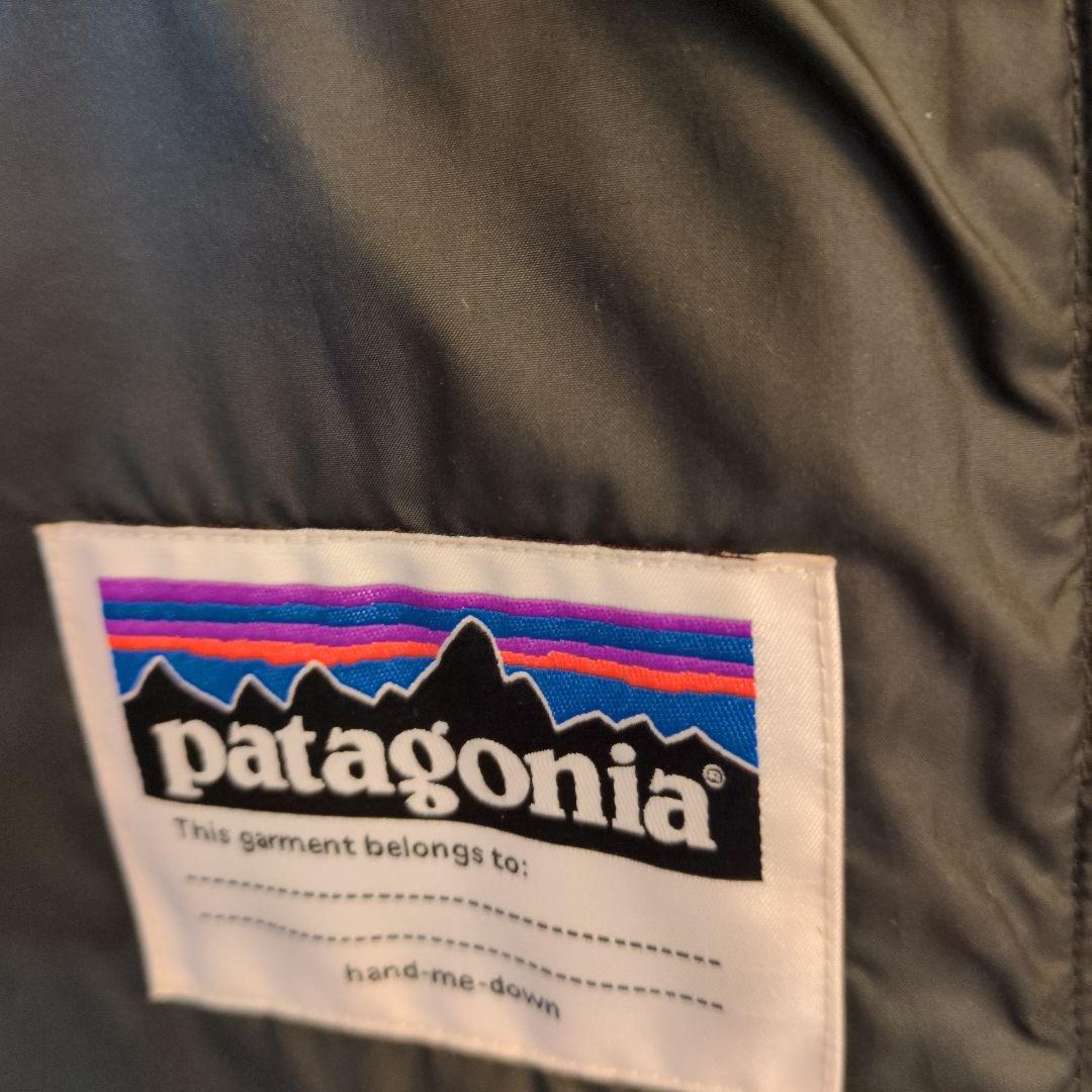 patagonia ブラック ダウンジャケット　レディース