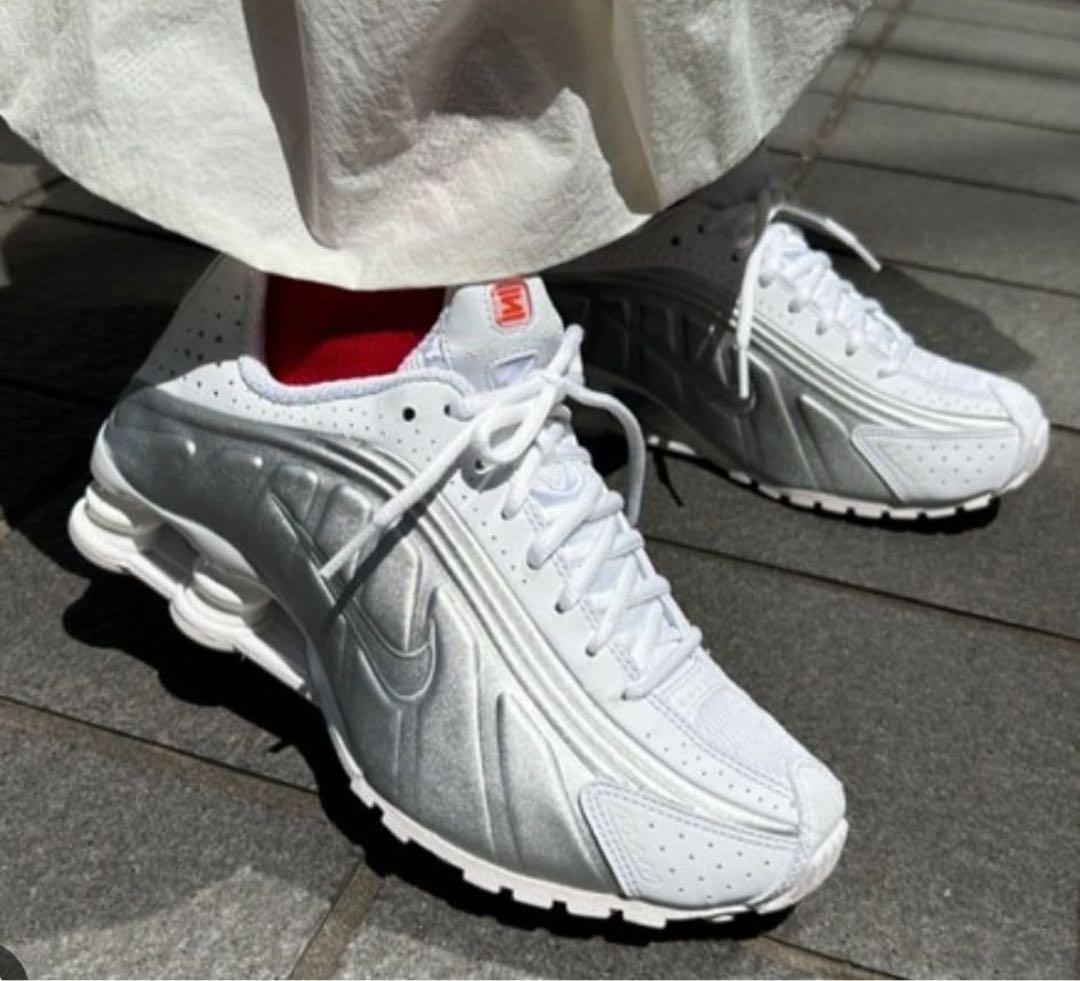 新品タグ付き ナイキ NIKE ショックス R4 24.5cm