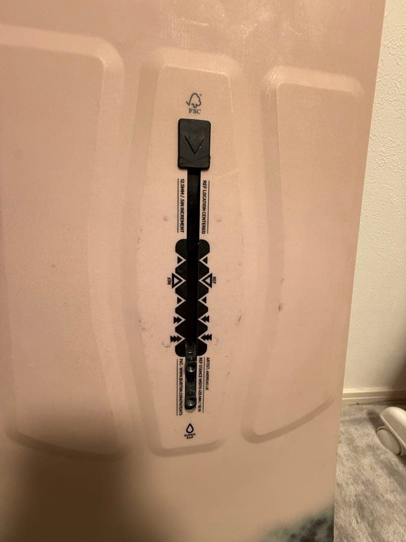 Burton Yeasayer 130 スノーボード 動物グラフィック