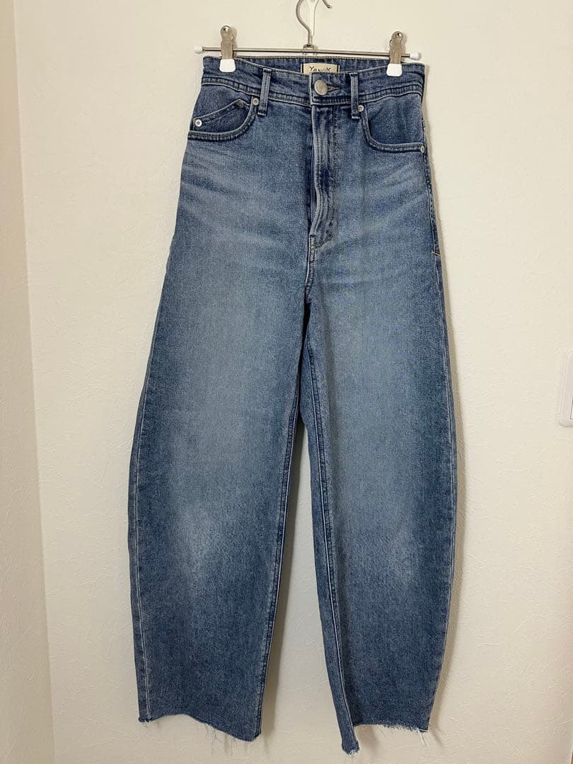 【YANUK(ヤヌーク)】 カーブテーパード LAURA 22インチ