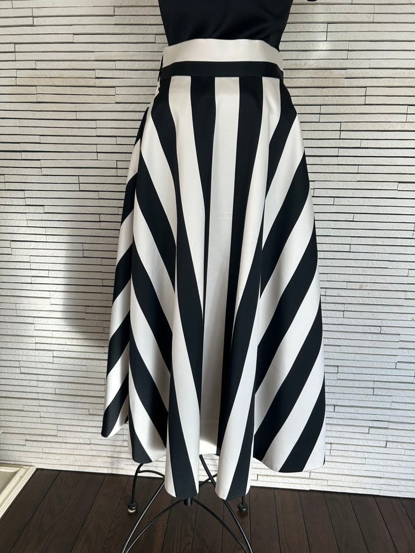 She Tokyo ストライプ　スカート