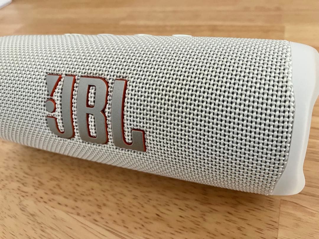 JBL flip6 ホワイト