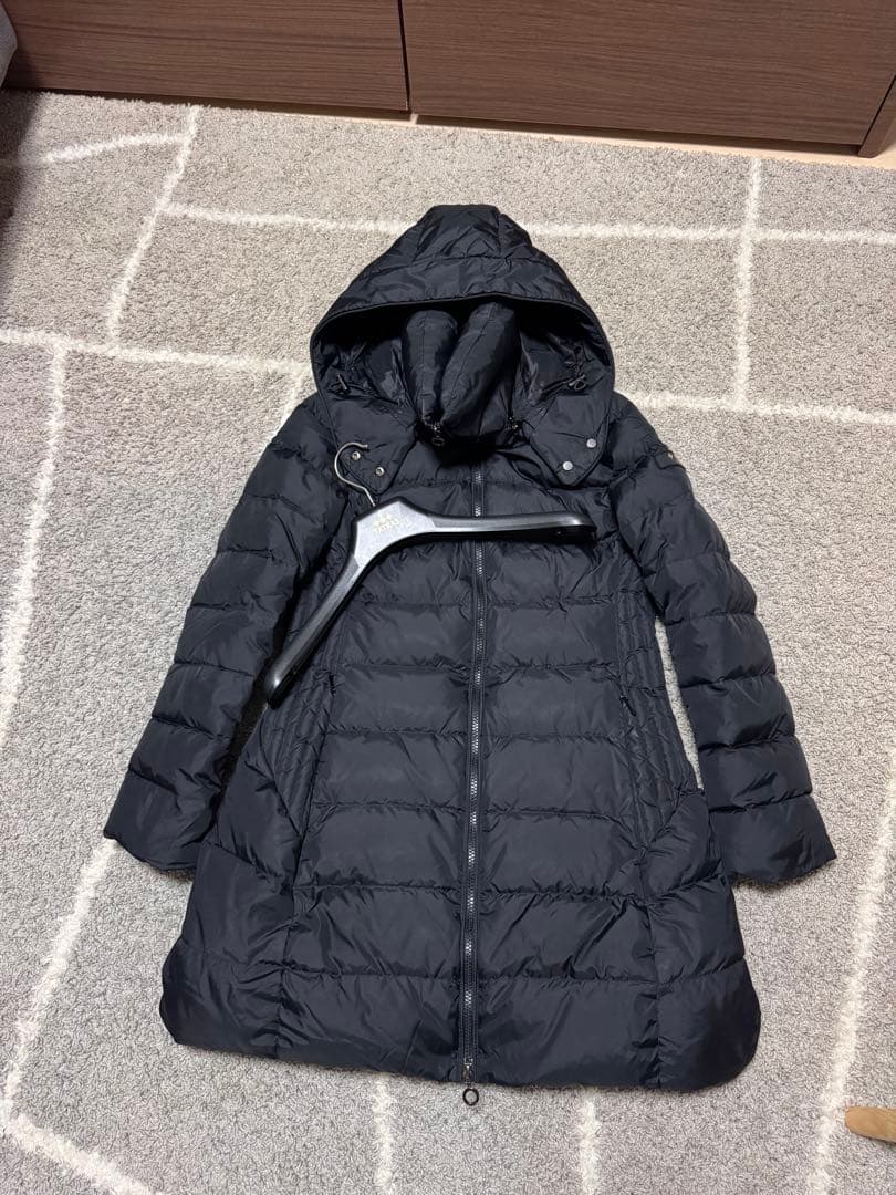 良品　国内正規品　タトラス　ポリテアマ　ダウンジャケット　ブラック　近年現行