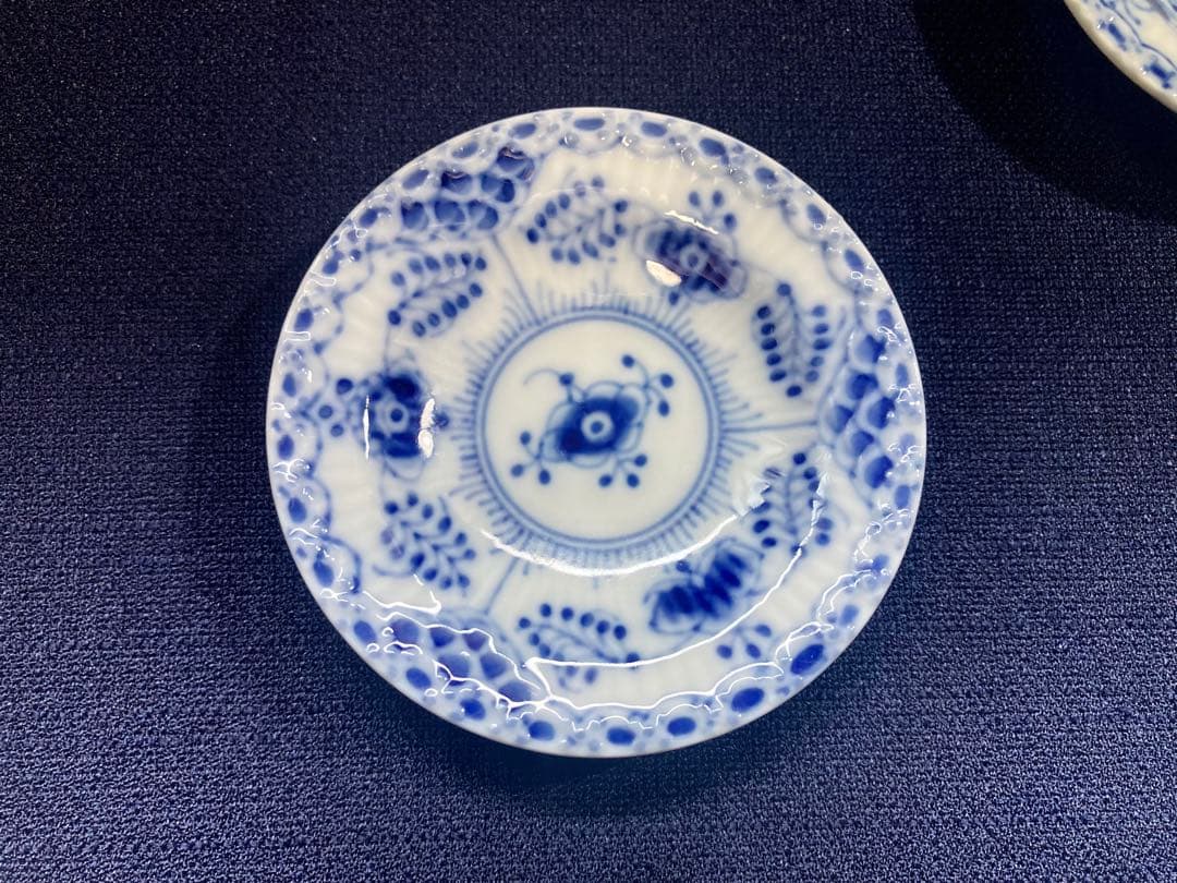 む*ん様 ロイヤルコペンハーゲン ブルーフルーテッドハーフレース 小皿7.5㎝×