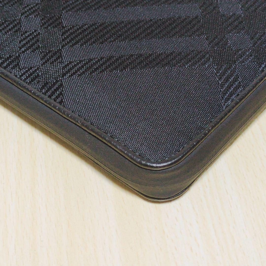 現行 極美品 BURBERRY ラウンドジップ 長財布 新ロゴ 2024SS