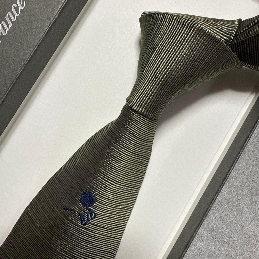 未使用タグ付　ドミニクフランス　ネクタイ　緑系　鞠柄　スリークラウン王冠