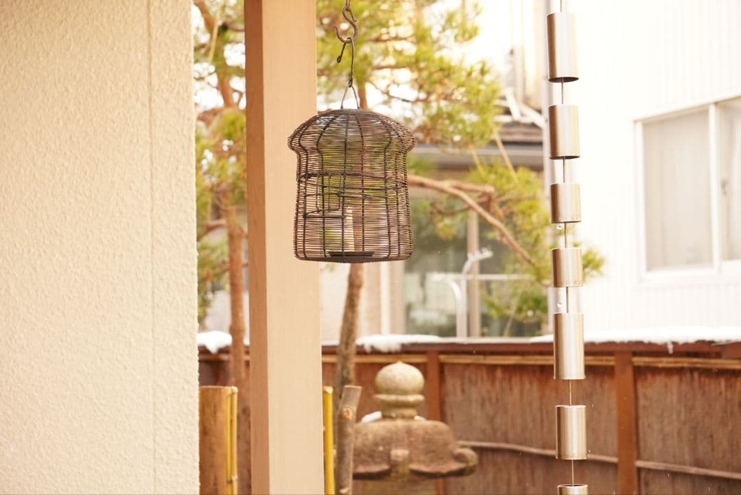 吊り灯籠　針金製　アンティーク　雑貨　骨董　吊灯籠　灯り　照明　庭　インテリア
