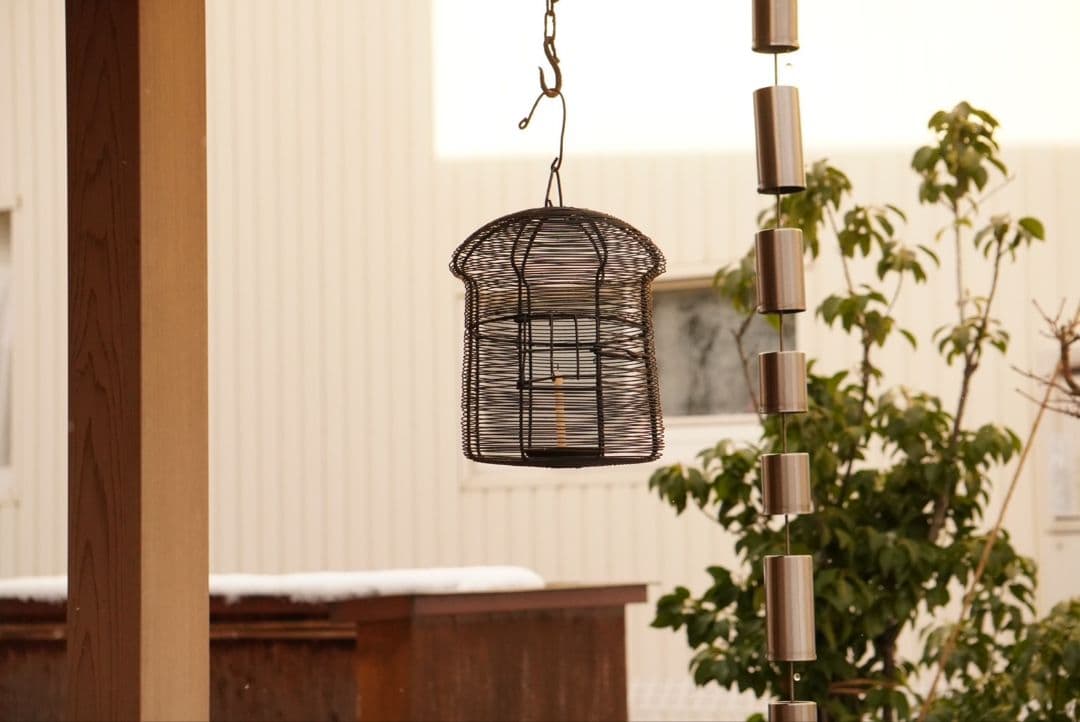 吊り灯籠　針金製　アンティーク　雑貨　骨董　吊灯籠　灯り　照明　庭　インテリア