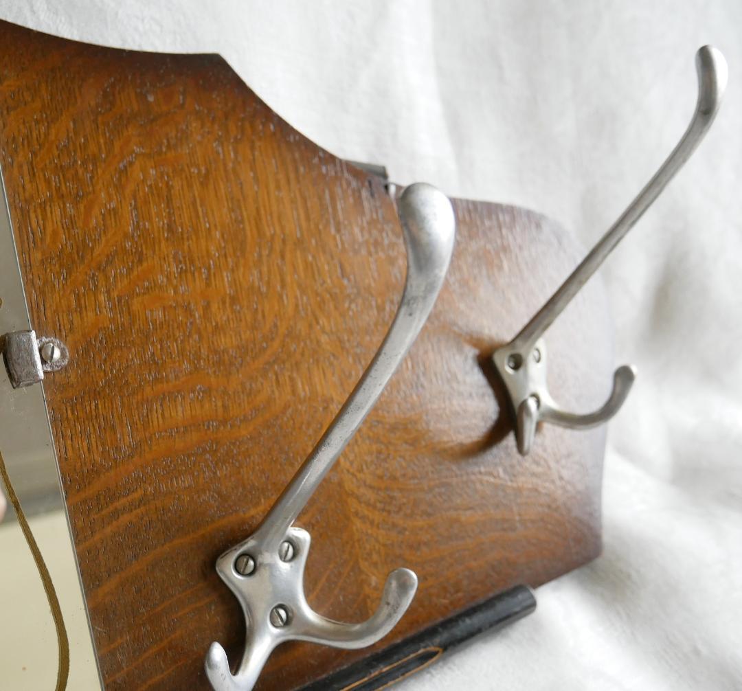 イギリス製アンティーク　ミラー付き木製ハンガーラック