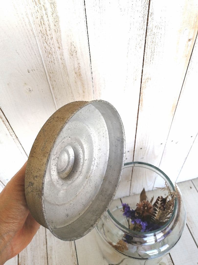 アルミ蓋のガラス大瓶