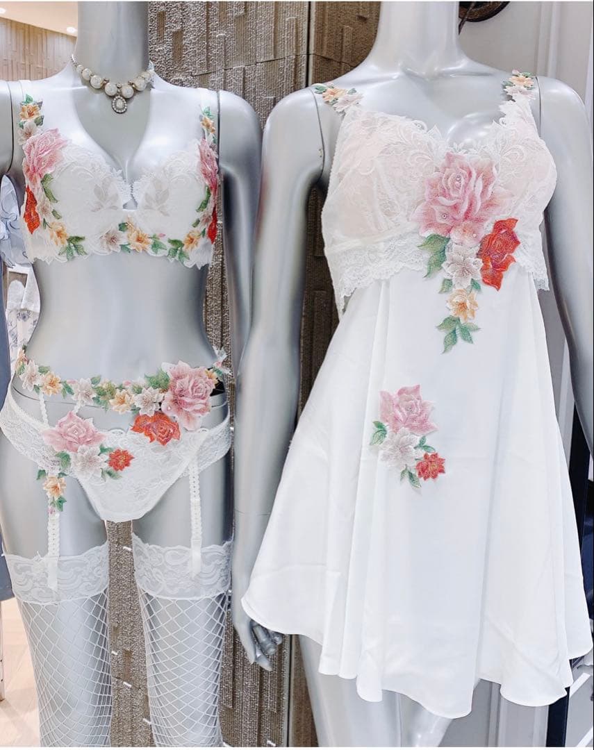 サルート ワコール ガーターベルト 09G インドの花嫁 М