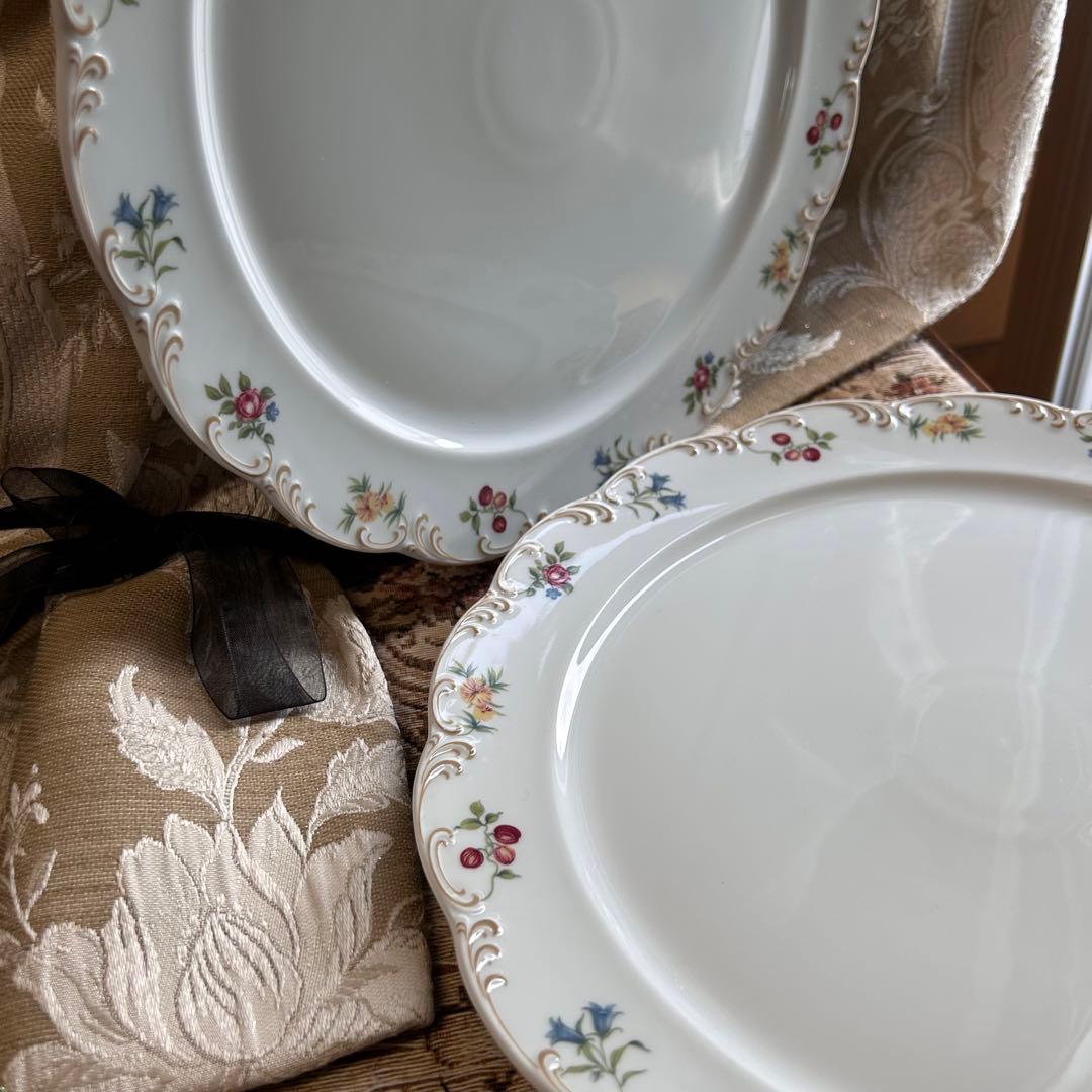 ドイツ製 ROSENTARL 可憐なお花と美しいレリーフ プレート