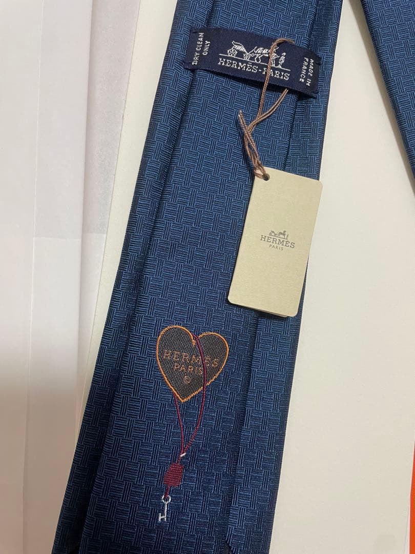 マロン【新品未使用】HERMES ネクタイ新品　箱・タグ付き 正規品
