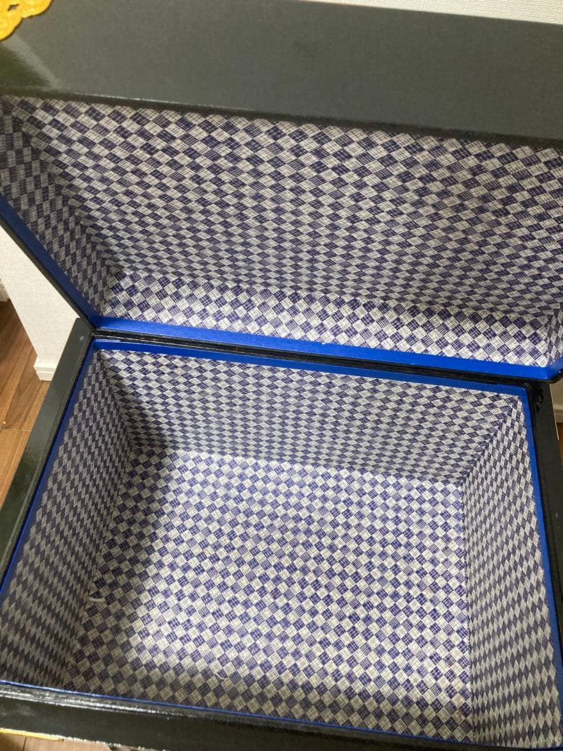 五月人形 鎧飾り 平安朝 甲冑 純金鍍金 十三号笠しころ　本正絹 茜