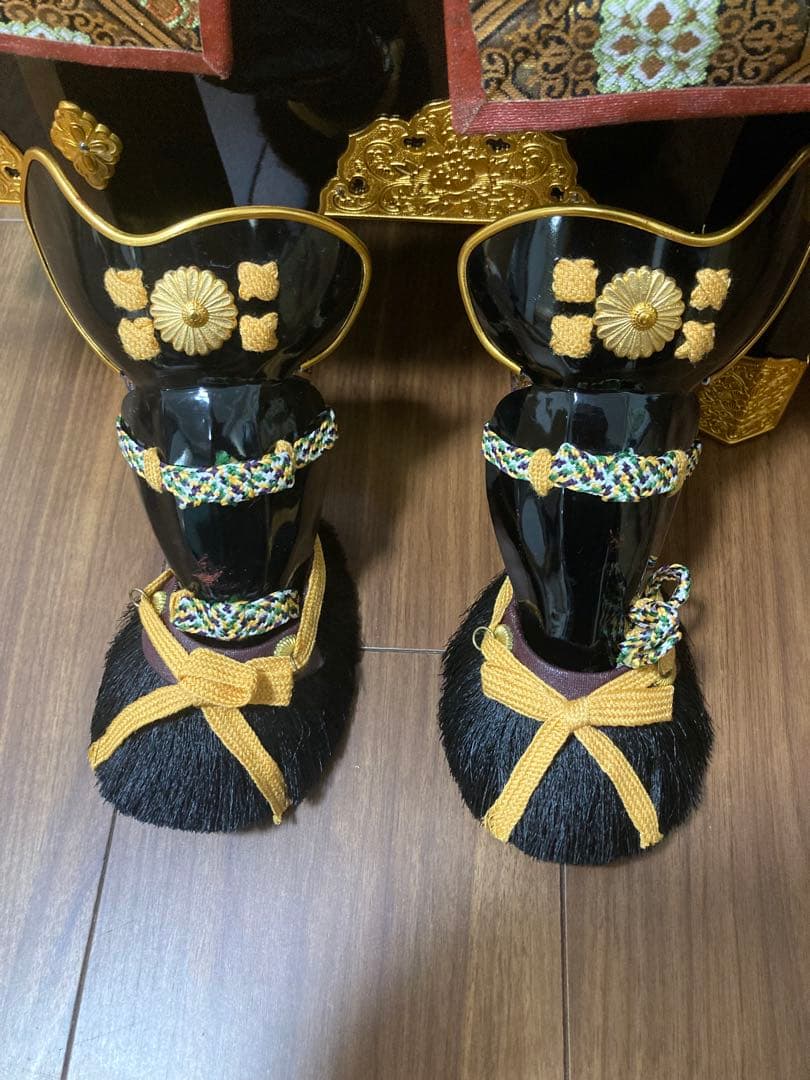 五月人形 鎧飾り 平安朝 甲冑 純金鍍金 十三号笠しころ　本正絹 茜