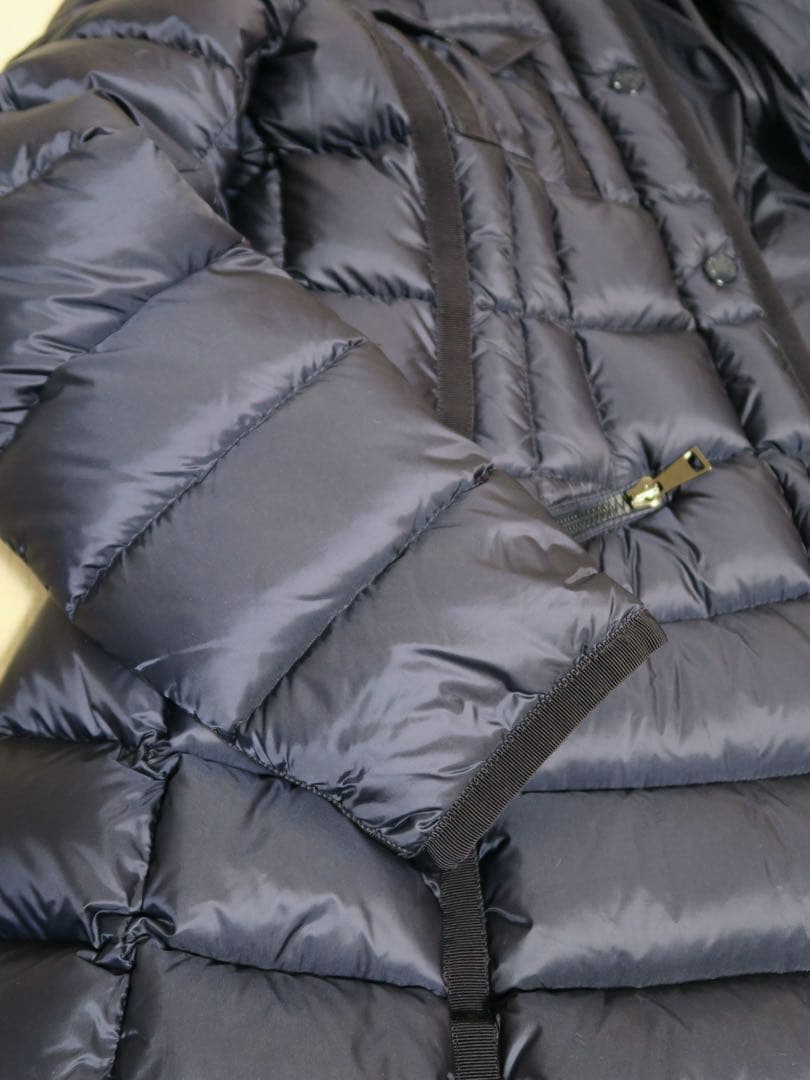 百貨店購入　美品　モンクレール　エルミンヌ　サイズ2 ネイビー